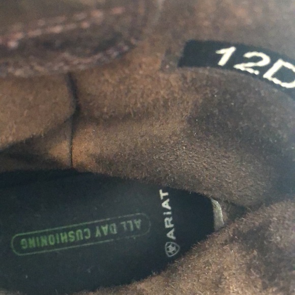 Distressed ariat boots worn about 5-6 times - Picture 4 of 6